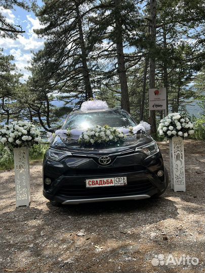 Свадебные украшения на машину