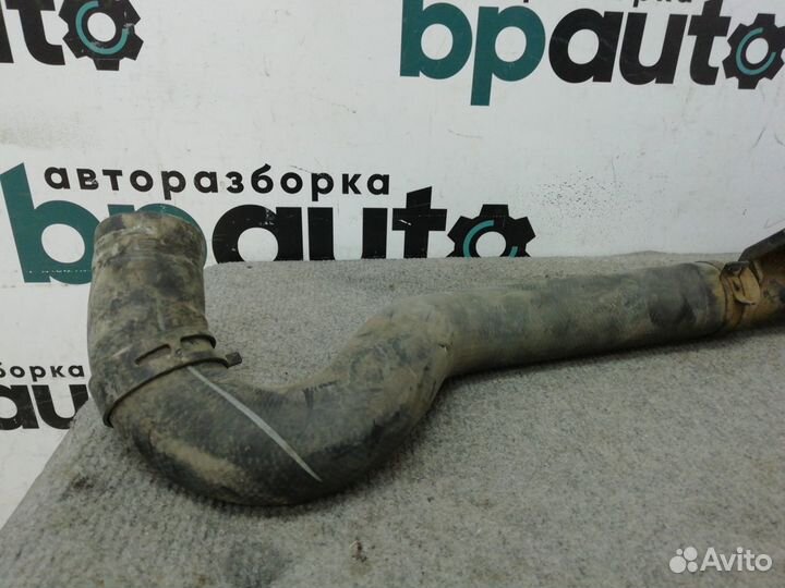 Патрубок системы охлаждения нижний двигатель v25