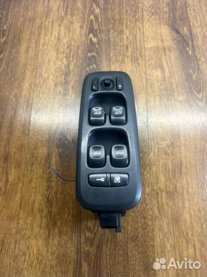 Блок управления стеклоподъемниками передний левый