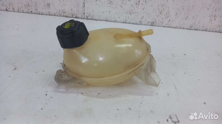 Расшерительный бачок 1.6 K7M Renault Logan 2