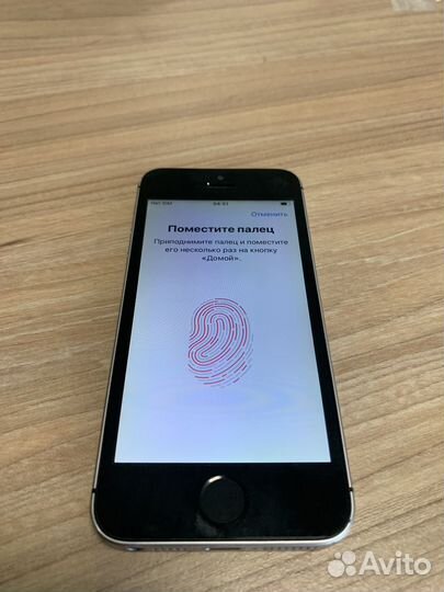 iPhone SE, 32 ГБ