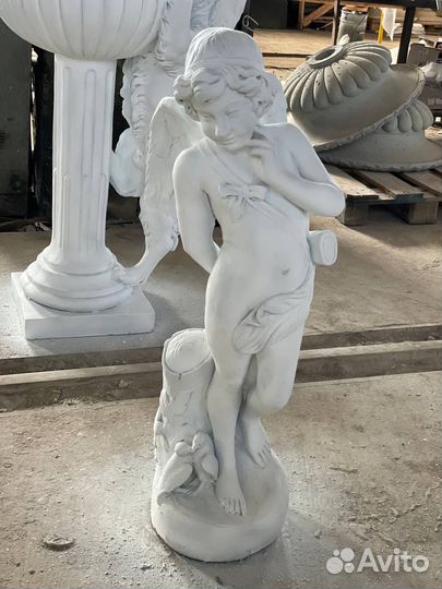 Скульптура Купидон