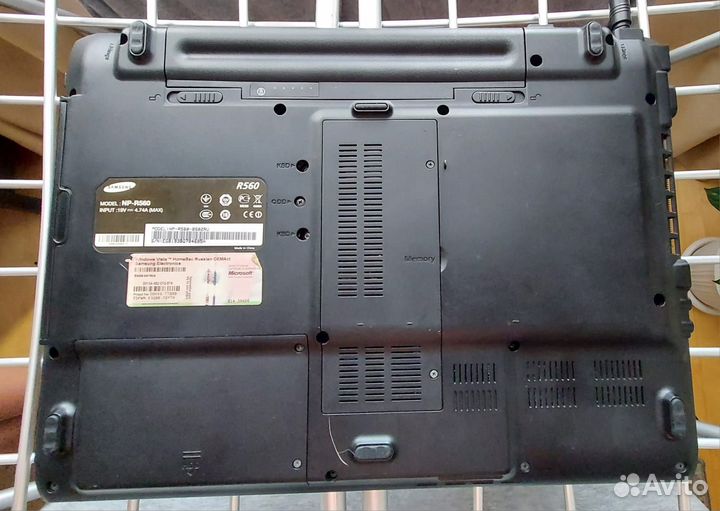 Ноутбук samsung R560