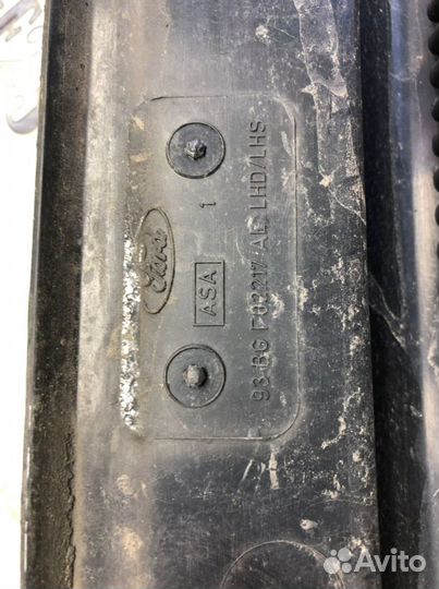 Жабо ford mondeo 1 правая часть