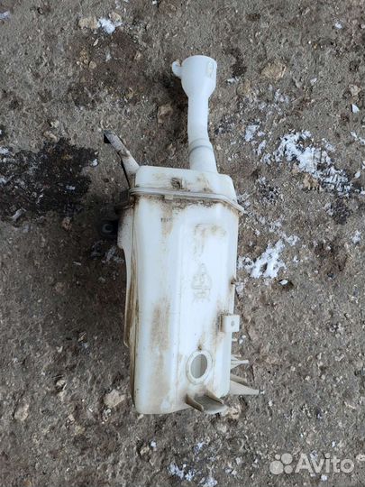 Hyundai elantra с 20г. Бачек омывателя