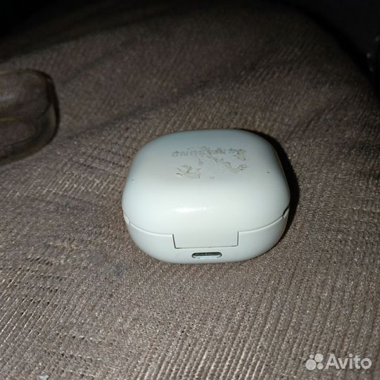 Зарядный бокс Samsung Galaxy Buds FE
