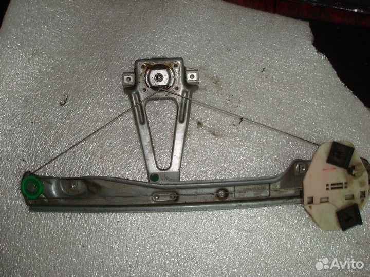 Стеклоподьемник механ.задний правый renault symbol