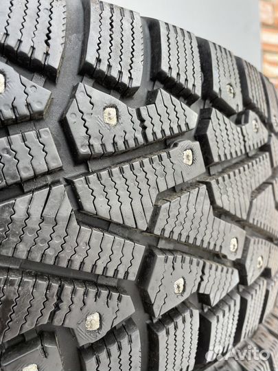 Pirelli Ice Zero 215/65 R17