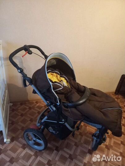 Прогулочная коляска