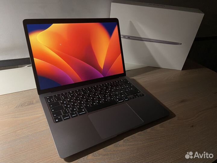 Ноутбук Apple MacBook Air 13 2020 M1 16gb 256gb