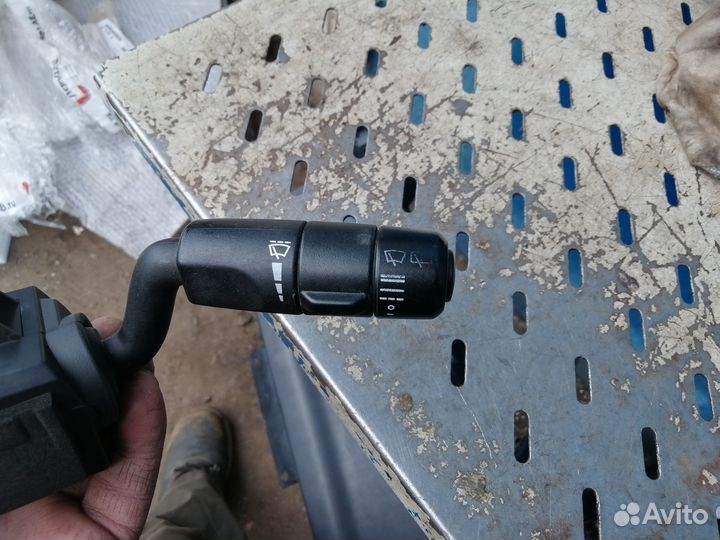 Переключатель стеклоочистителя Range Rover Sport 1