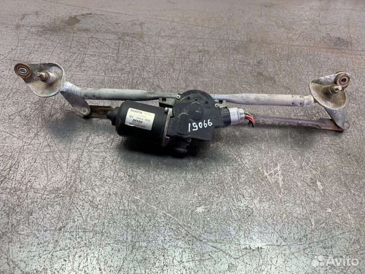 Трапеция дворников с двигателем Toyota Avensis