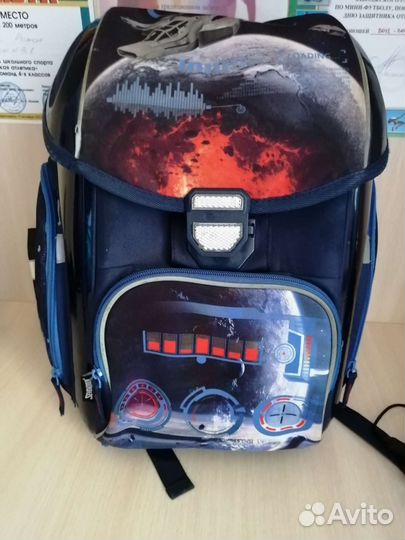 Школьный рюкзак