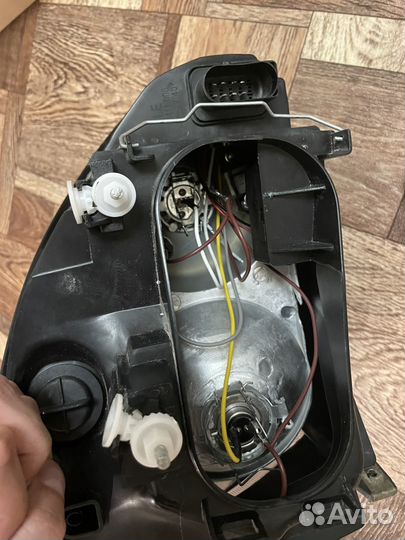 Фара левая priora