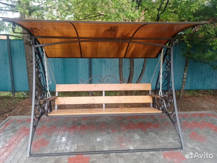 Садовые качели новые