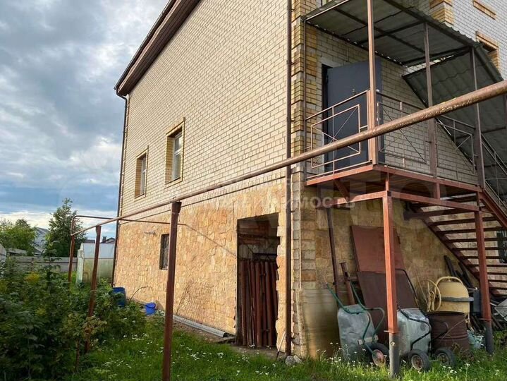 Дом 287,5 м² на участке 6,8 сот.