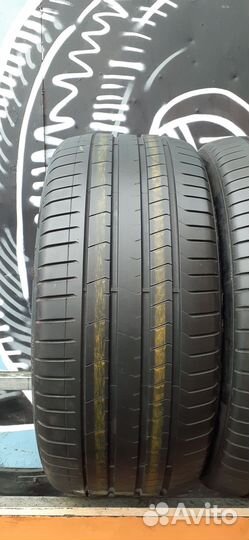 Pirelli P Zero PZ4 275/40 R19