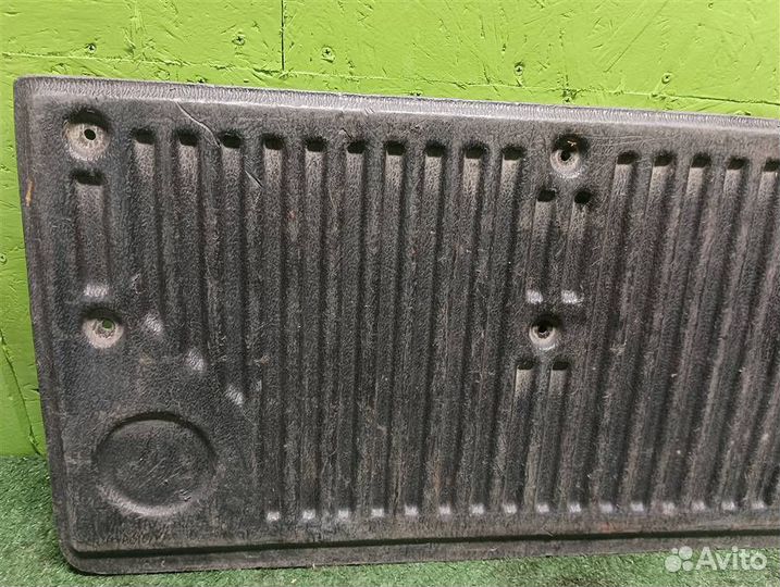 Обшивка крышки багажника Nissan Navara D40 2012