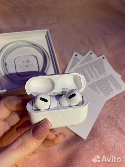 Наушники AirPods pro