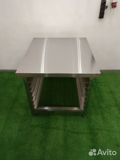 Подставка под пароконвектомат 860х1000мм