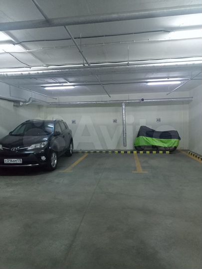 Машиноместо, 11 м²