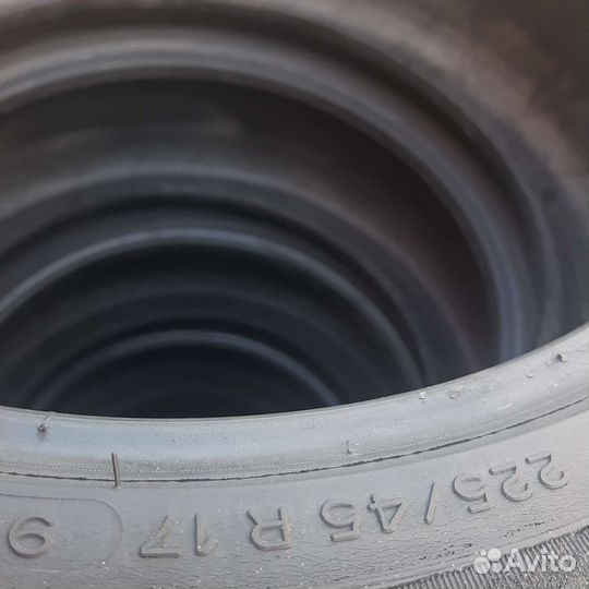 Michelin Agilis 3 225/45 R17 94B