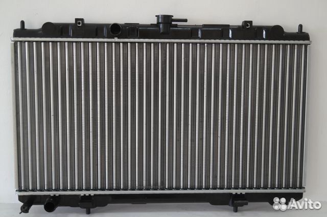 Радиатор новый на Nissan Almera Primera 2000-2007