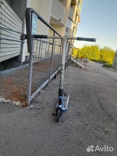 Трюковой самокат Explore Leon