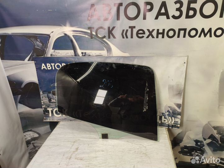 Стекло заднее правое Peugeot 206