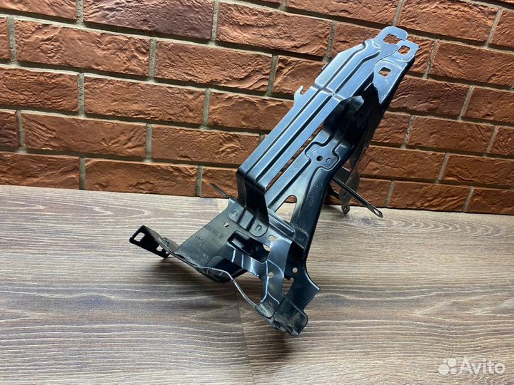 Кронштейн фары правый Bmw X3 G01 Bmw X4 G02