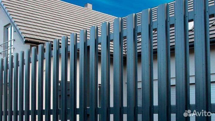 Металлический оцинкованный штакетник. Доставка