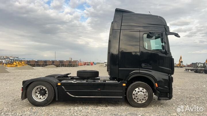 Shacman (Shaanxi) SX4188YY381, 2024