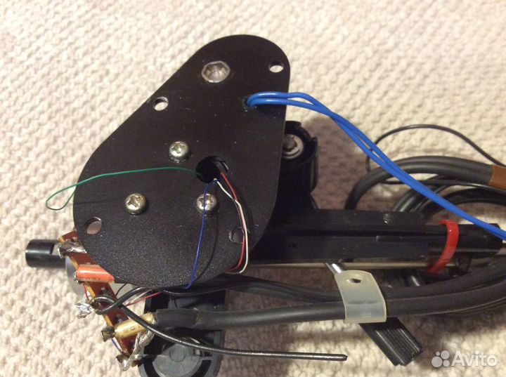 Тонарм для проигрывателя виниловых дисков