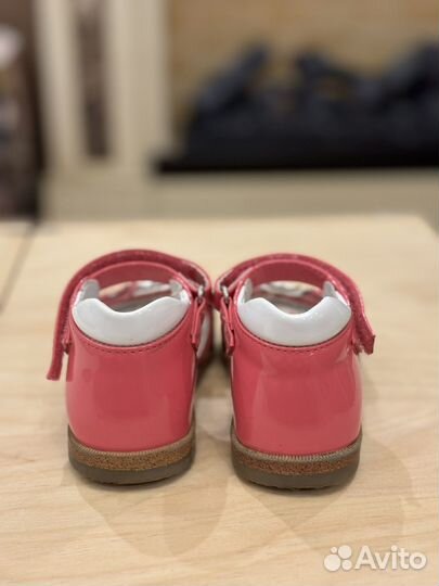Босоножки для девочки 22 размер