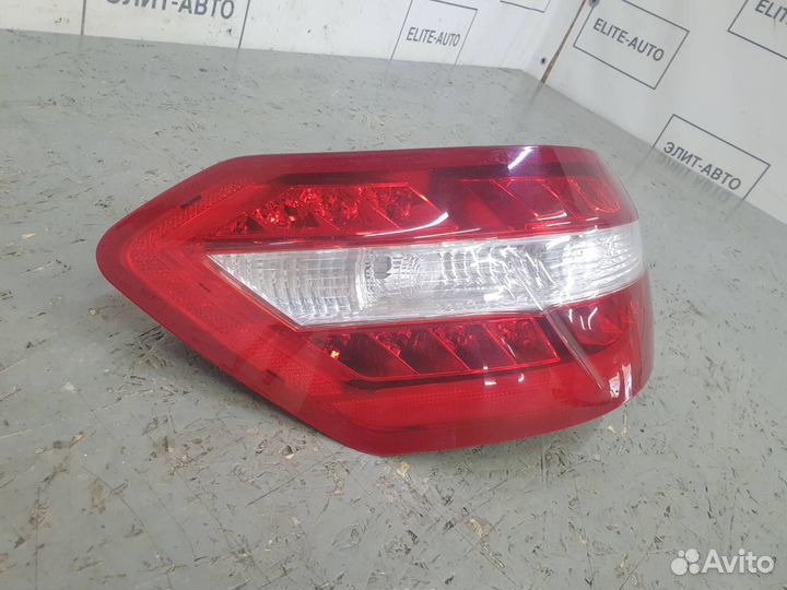 Фонарь внешний левый Mercedes W212 E