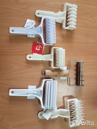 Валики и скалки для работы с тестом на кухне