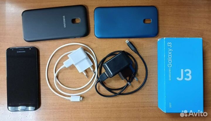 Смартфон Samsung J3 2017