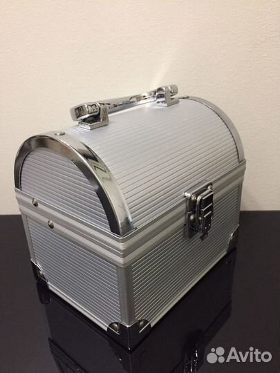 Шкатулка-сундучок для украшений