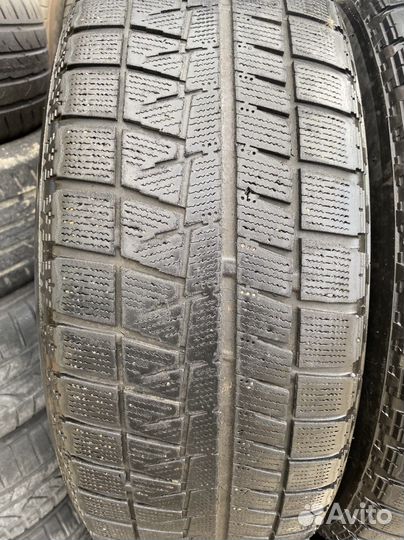 Bridgestone Blizzak Revo GZ 215/60 R16