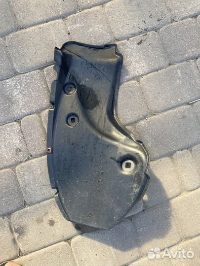 Подкрылок задний правый toyota rav 4 xa 30