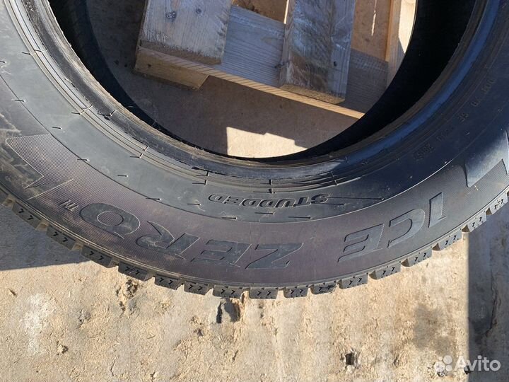 Pirelli Ice Zero 225/65 R17