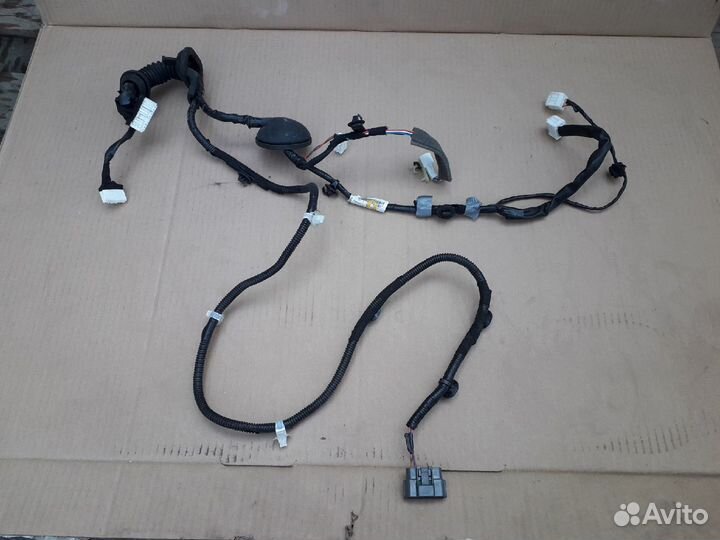 Проводка двери передней левой Nissan X-Trail T31