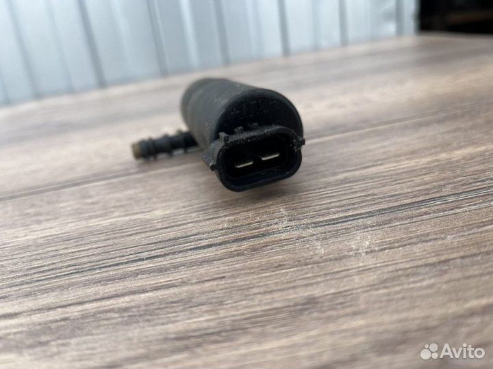 Насос омывателя фар Nissan Primera 1.8