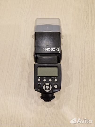 Фотовспышка YN560-II speedlite