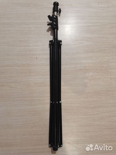 Штатив для фотоаппарата