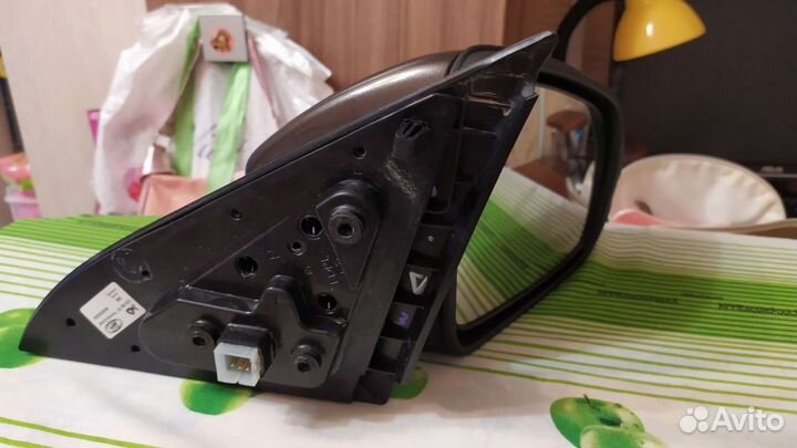 Зеркало на Ладу Весту, правое