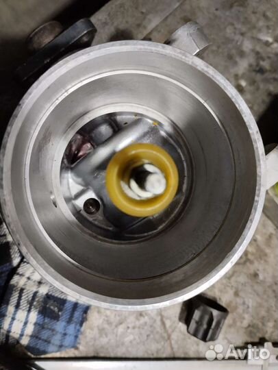 Насос Гура Мерседес 190е w201на102й мотор