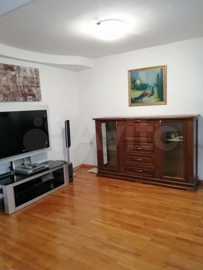 2-к. квартира, 55 м², 3/5 эт.