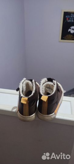 Кроссовки утеплённые 31р