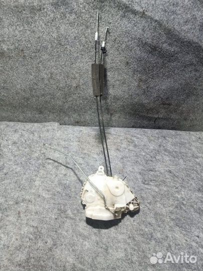 Замок двери передний правый Honda Cr-V 3 R20A2